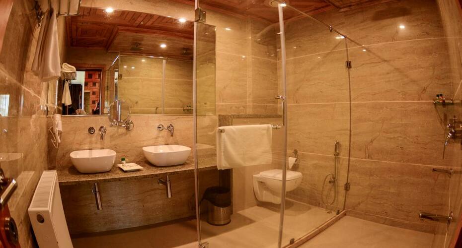 The Rosewood Hotel, Gulmarg 4